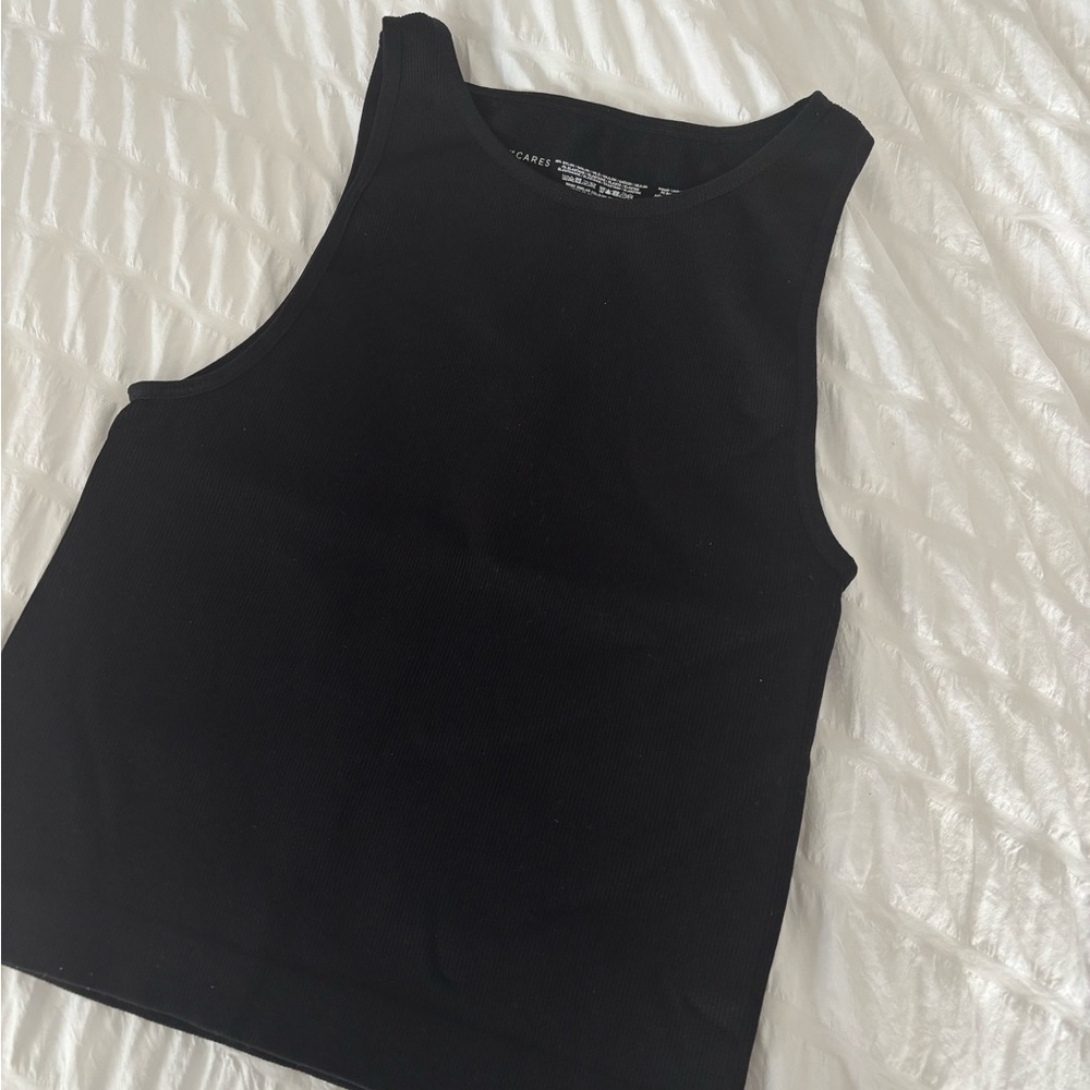 Black Seamless Tank - Picture 6 of 11